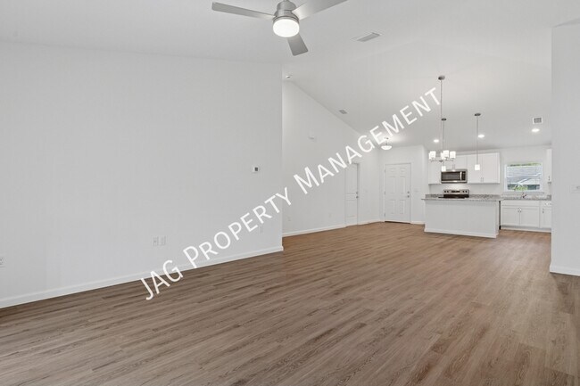 Building Photo - 15 Sea Garden Path