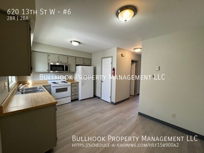 Building Photo - 620 13th St W