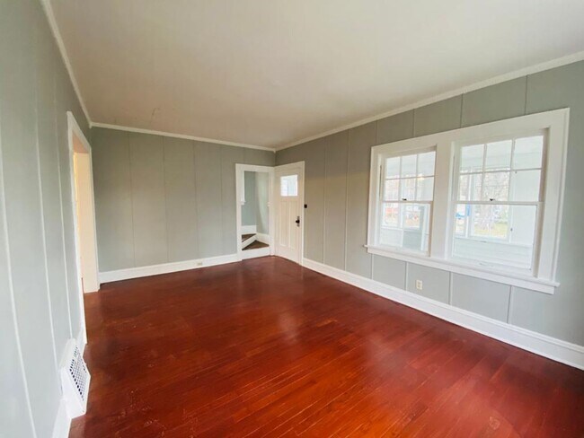 Building Photo - 6388 Seminole Trl