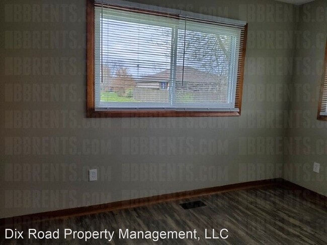 Building Photo - 3 br, 1 bath House - 440 West Wenger Road,