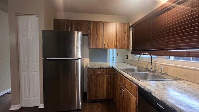 Building Photo - Beautiful 3/2.5 Townhome For Rent In Coopersmith