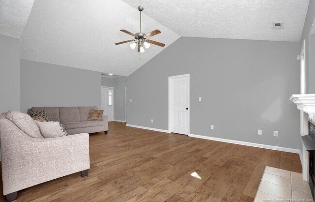 Building Photo - 1475 Avoncroft Dr