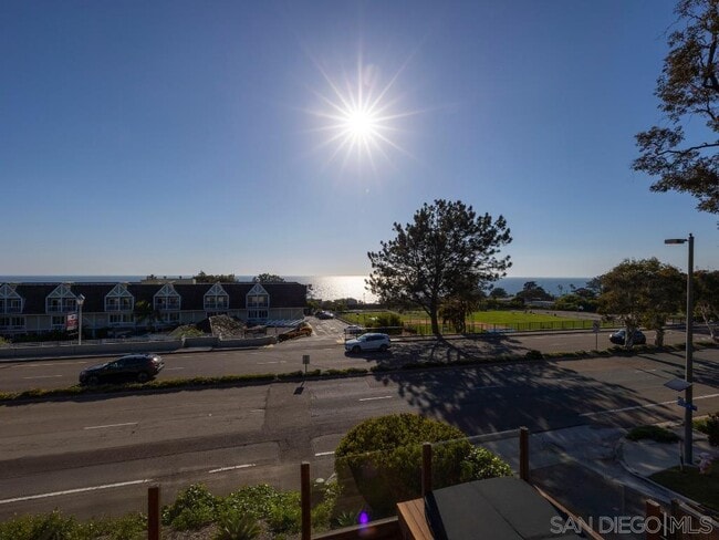 Building Photo - 721 Camino Del Mar