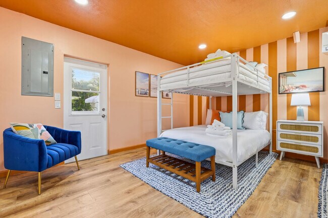 Building Photo - 1132 Gershwin Dr