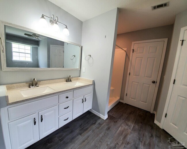 Building Photo - 5065 Copperfield Dr