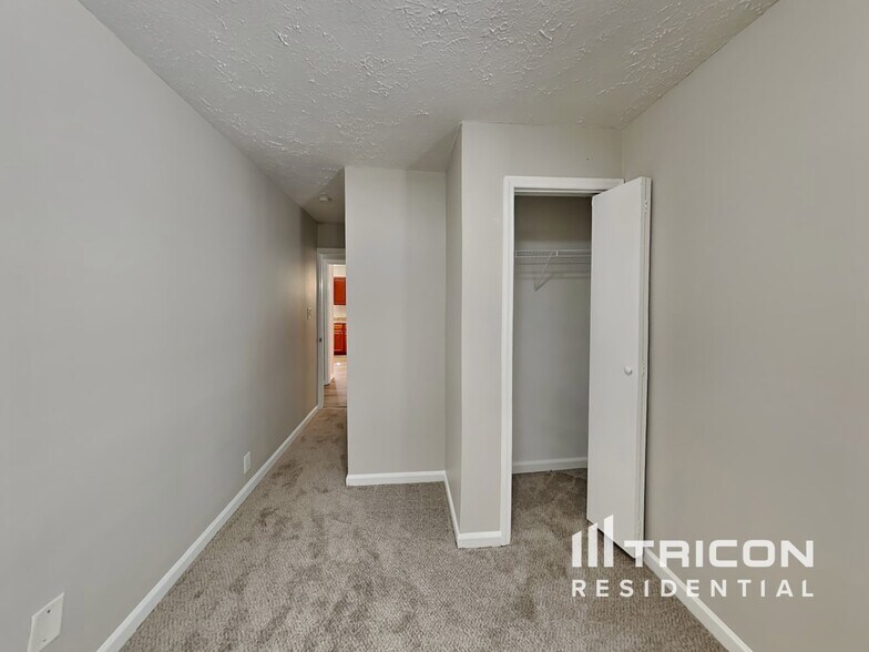 Building Photo - 5750 Westside Rd