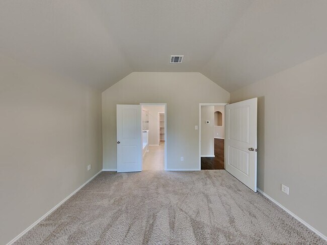Building Photo - 10125 Boxelder Dr