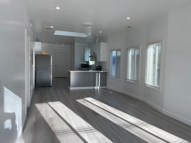 Building Photo - 1711 Bridge Ave