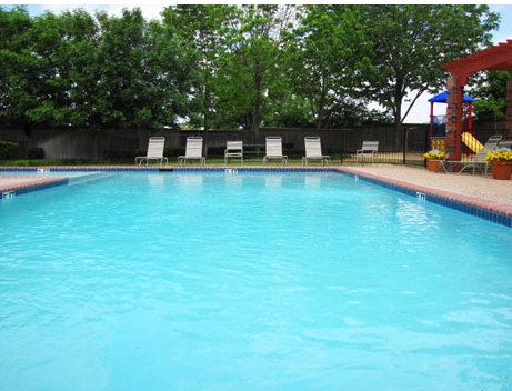 Pool - Cedar Point Apartments