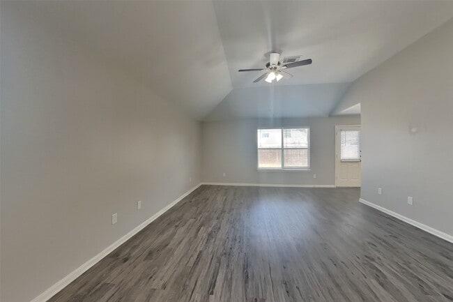 Building Photo - 2519 Fox Water Dr