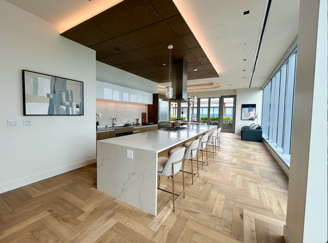 Building Photo - First Hill Condo