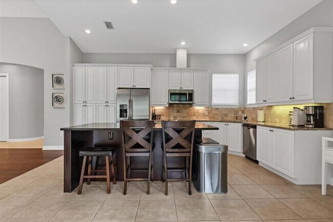 Building Photo - 5509 46th Ct W