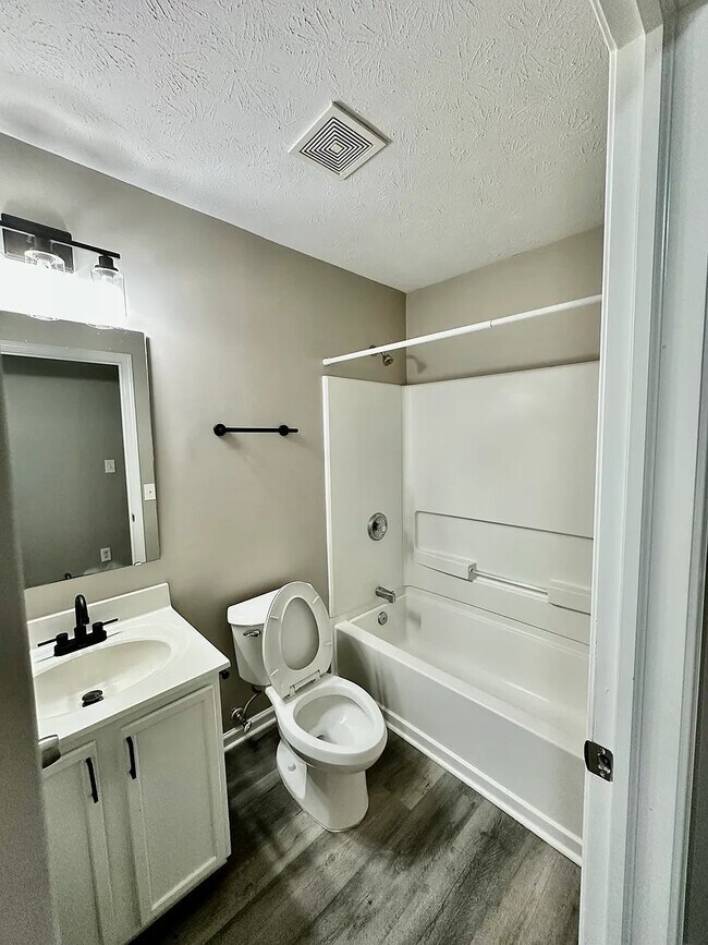Building Photo - 13389 Kimberlite Dr