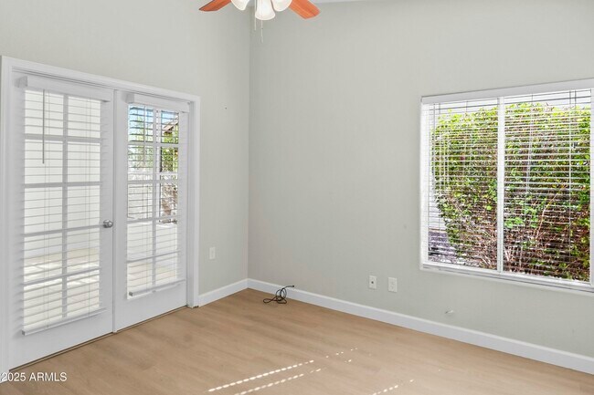 Building Photo - 6920 W Via Montoya Dr
