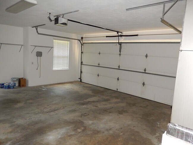 Building Photo - LOVELY 4/2.5 in Buck Lake Area on 1 Acre w/ 2 Car Garage, Washer/Dryer, Lawn Maint, & 2228 sq ft!...