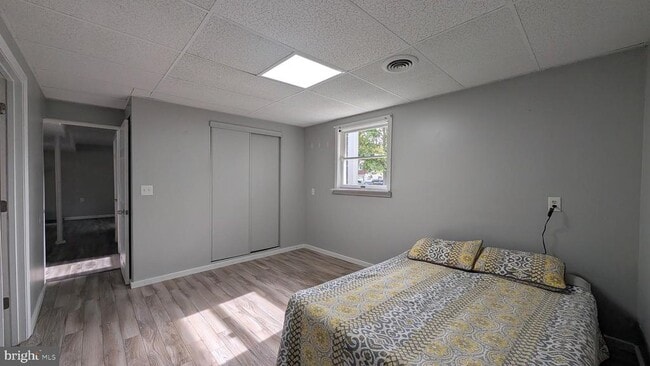 Building Photo - 922 Petinot Pl