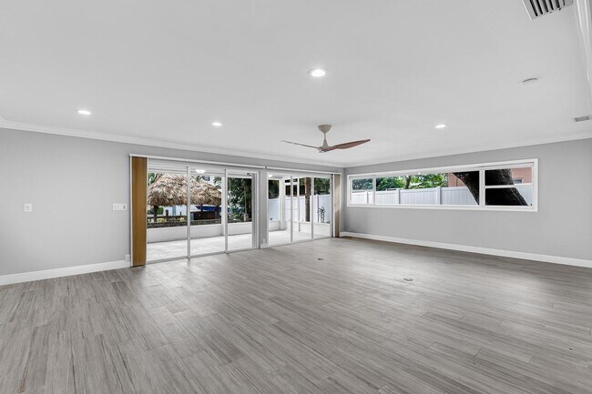 Building Photo - 12831 Shore Dr