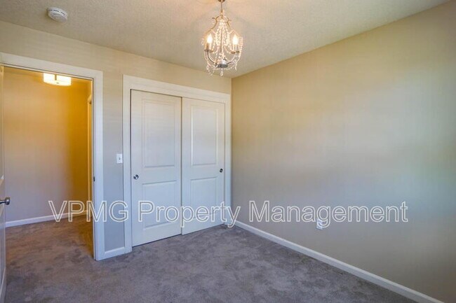 Building Photo - 4013 NE 89th Way