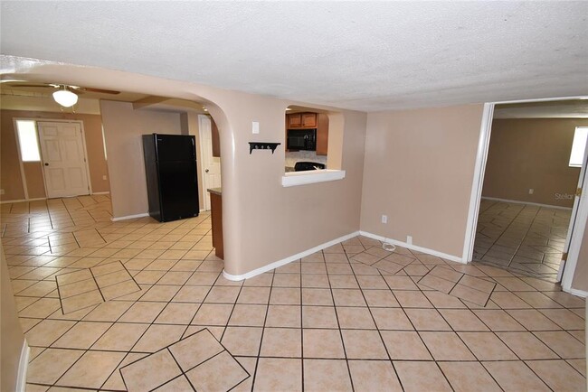Building Photo - 7524 Galahad Rd