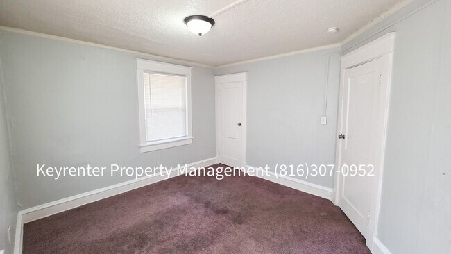 Building Photo - 3 Bed 1 Bath ready to rent!