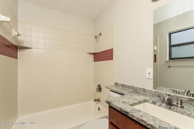 Building Photo - 647 Pampas St NW