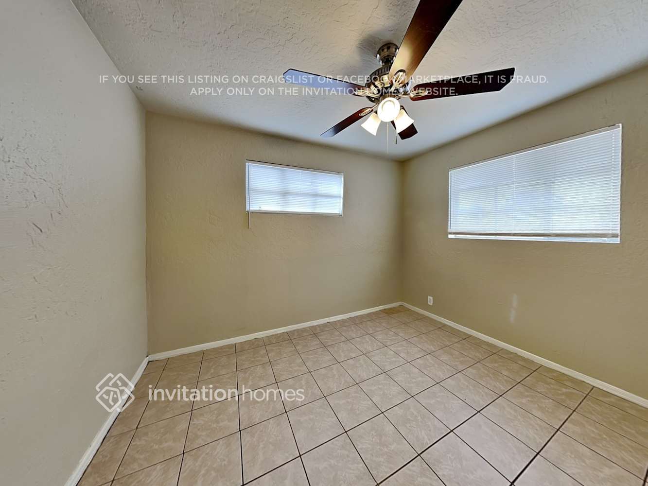 Building Photo - 4534 W Mitchell Dr