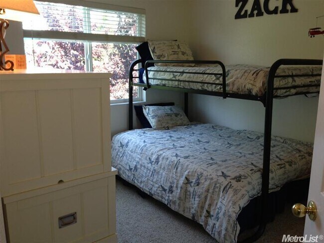 Building Photo - Charming Folsom Prarie City Home
