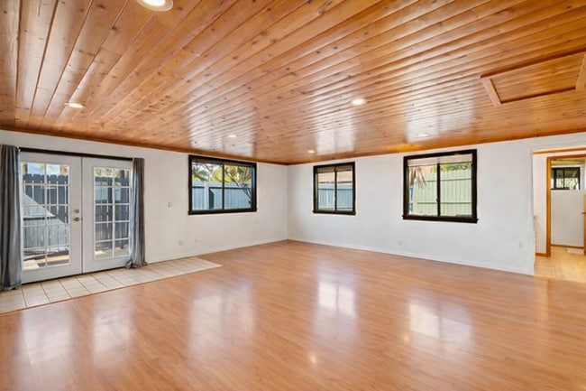 Building Photo - Kula/Omapio Studio