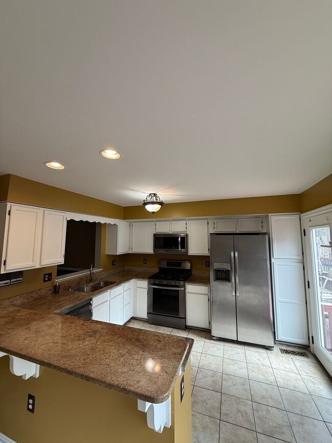 Building Photo - 4221 Devonwood Way