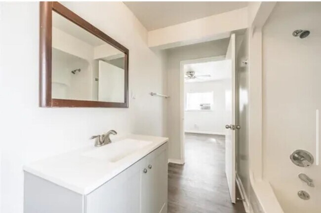 Building Photo - 6608 Georgianna Dr