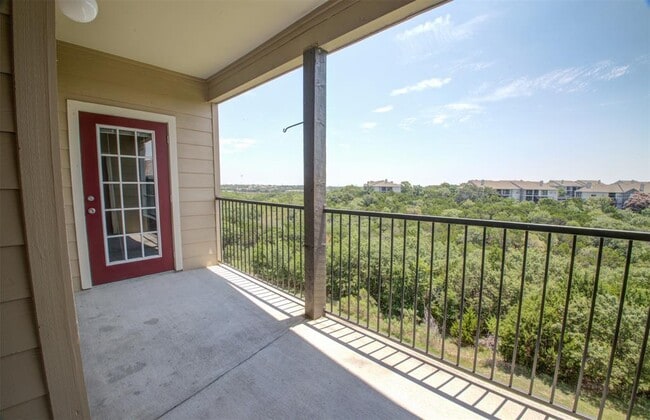 Building Photo - 2320 Gracy Farms Ln