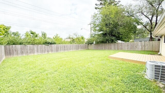 Building Photo - EAST SIDE 3 BEDROOM RANCH UPDATED AND AVAILABLE NOW!