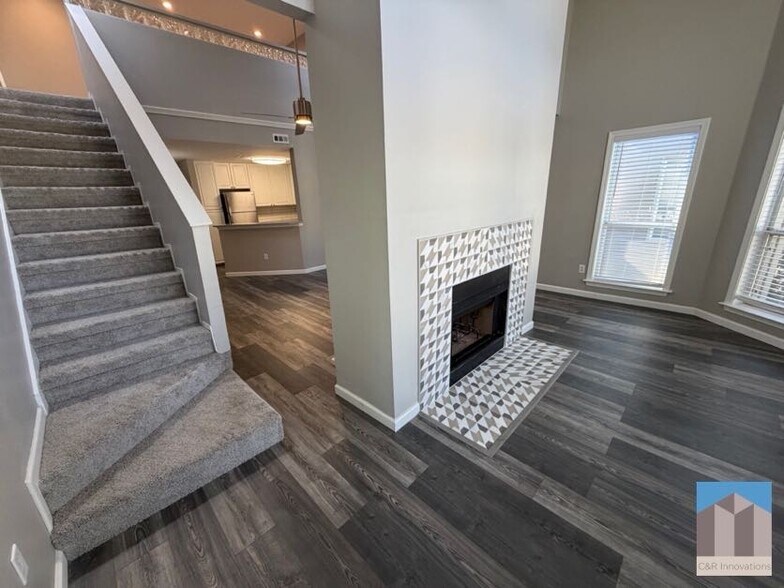 Building Photo - 133 McGill Park Ave NE