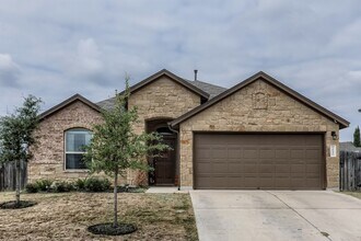 Building Photo - Charming 4BR/2BA One-Level Home with Moder...