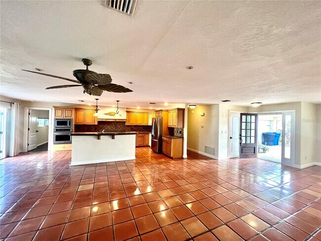 Building Photo - 4388 13th Way NE