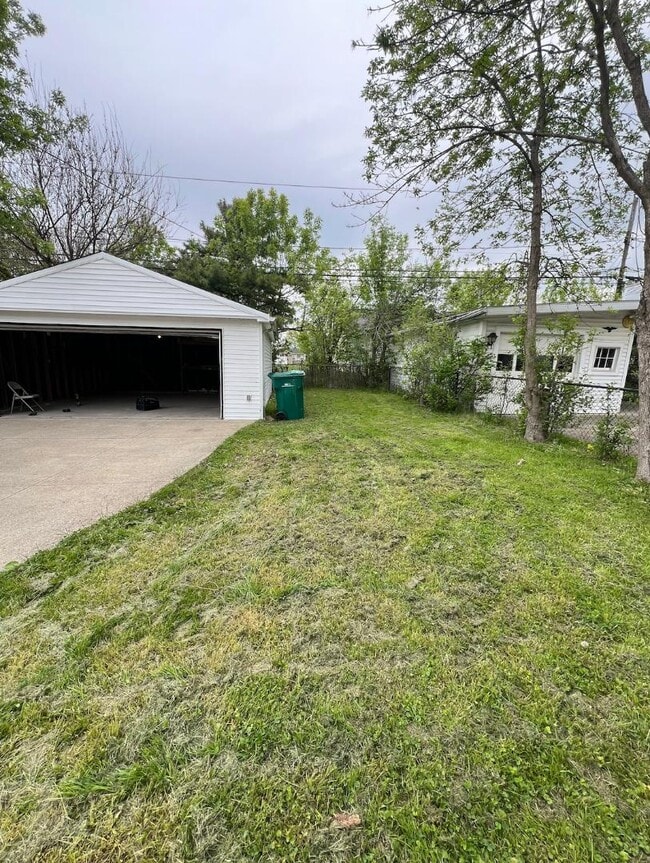Building Photo - 14315 Tokay Ave