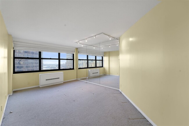 Building Photo - 7004 JFK Blvd E