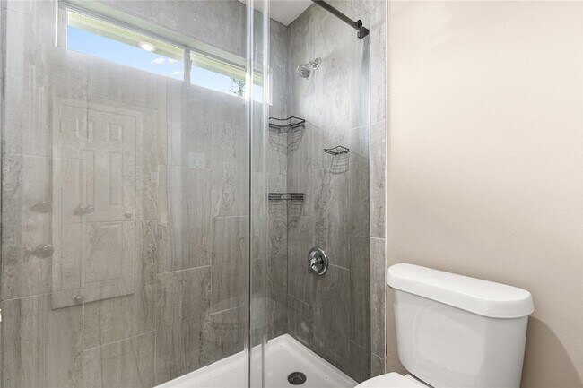 Building Photo - 17250 Cricketbriar Ct