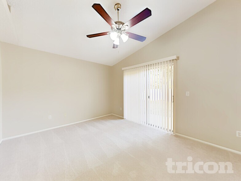 Building Photo - 7227 Edgewater Shores Ct