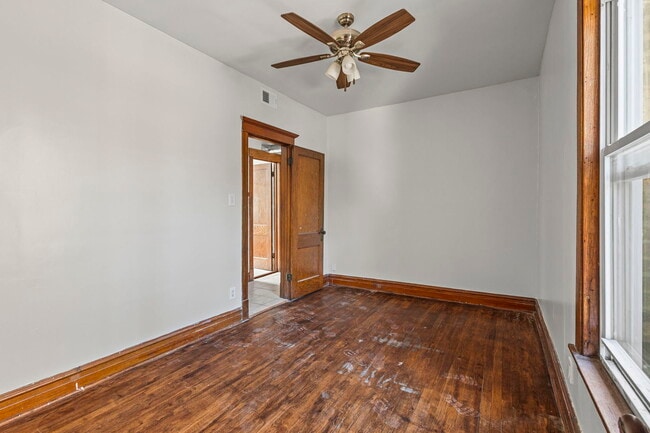 Building Photo - 4237 W Potomac Ave