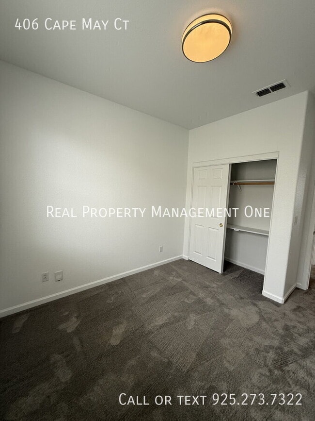 Building Photo - 406 Cape May Ct