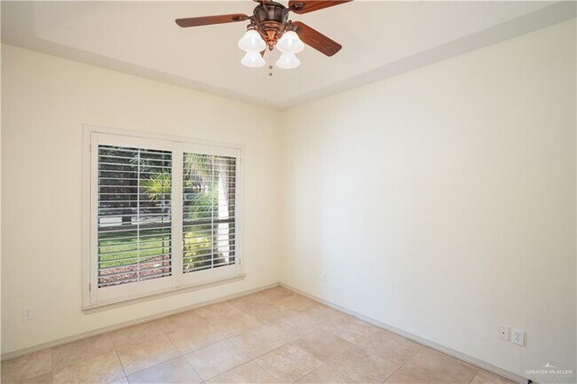 Building Photo - 28 Santa Monica St