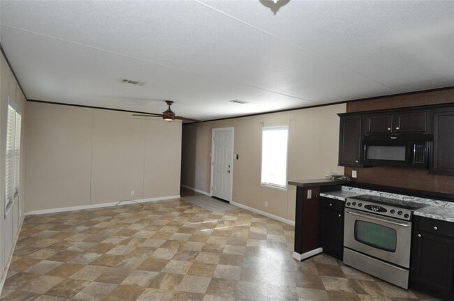 Building Photo - 13021 Dessau Rd