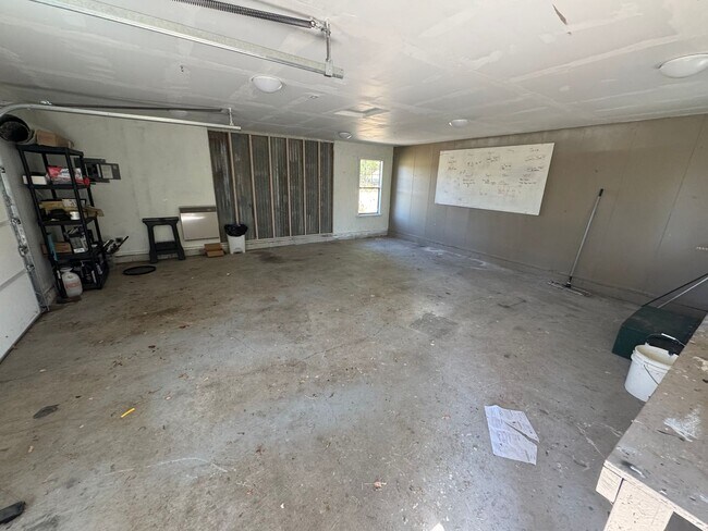 Building Photo - Charming Rural Retreat with Shop, Detached Office & Fenced Yard – Just Minutes from Town!