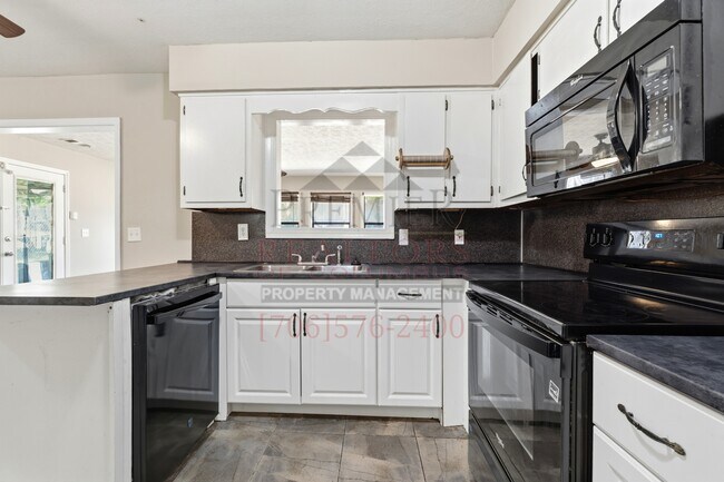 Building Photo - 520 Asa Dr