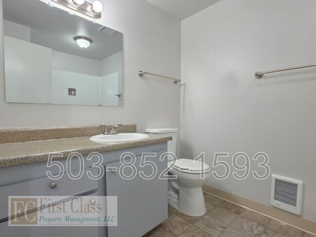 Building Photo - 1334 NE 186th Ave