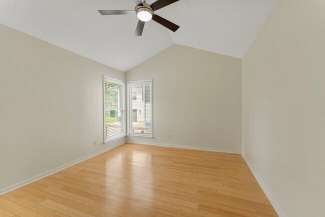 Building Photo - 3920 Brookhaven Dr