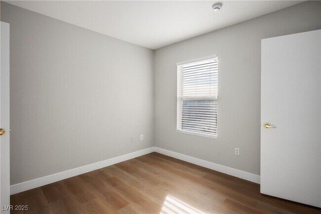 Building Photo - 6650 W Warm Springs Rd