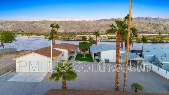 Building Photo - 437 Riverfront Dr