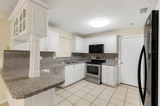 Building Photo - 5070 Ponderosa Ln